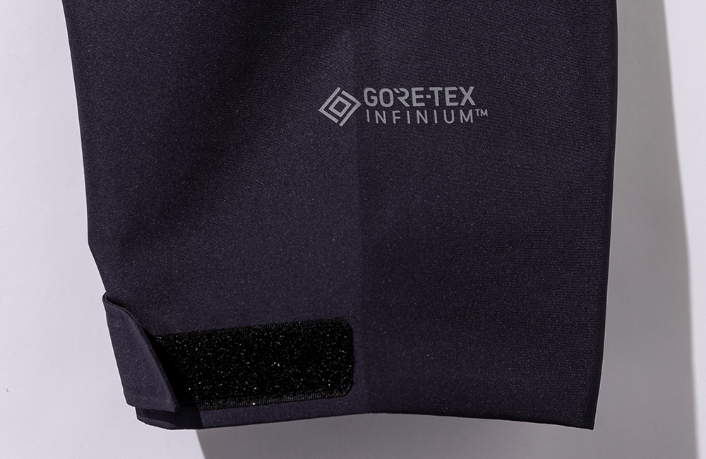 アイテム詳細イメージ 袖口はベルクロ仕様