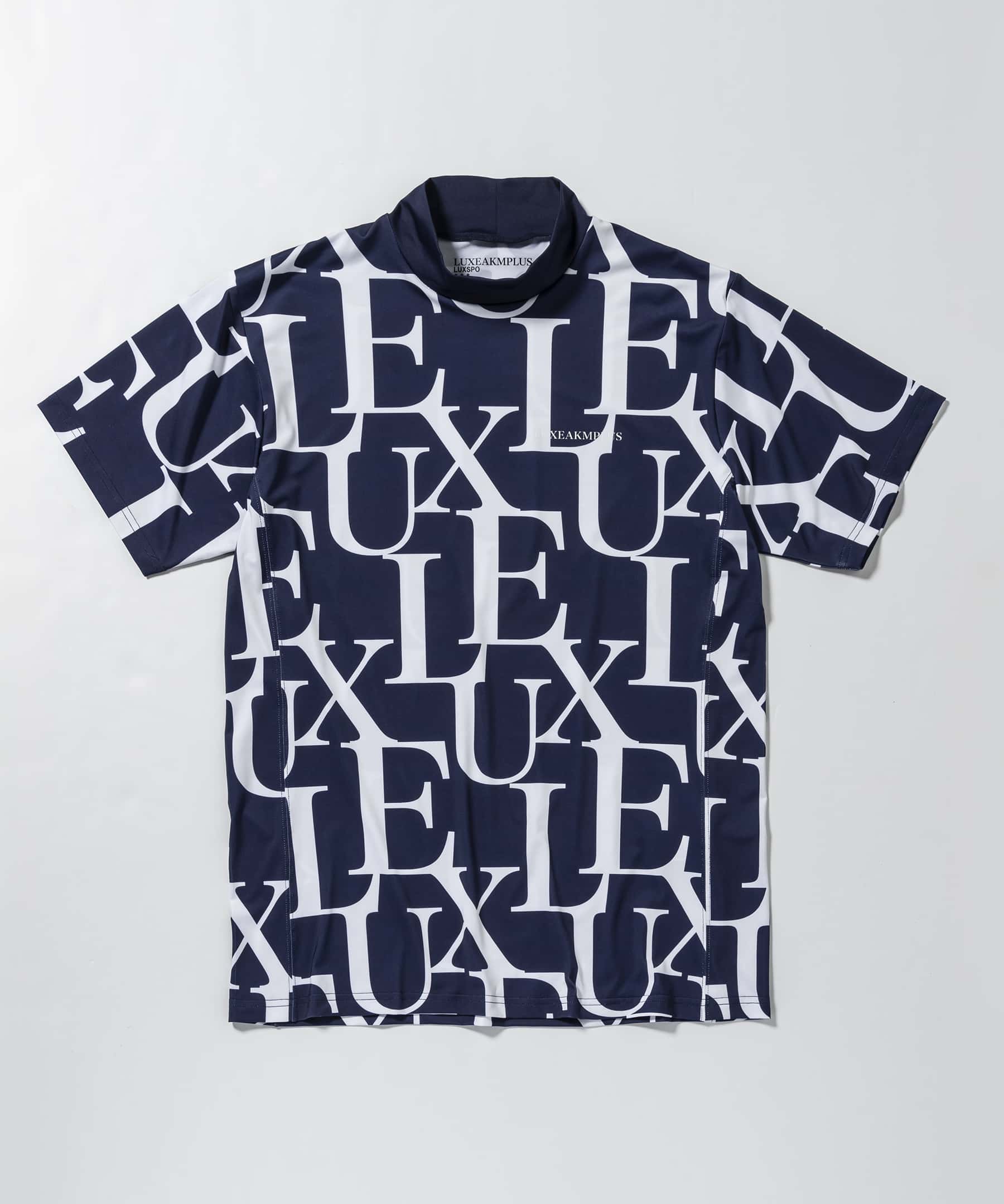 LUXEAKMPLUS(リュクスエイケイエムプラス)ゴルフ 総柄ロゴ半袖モックネックTシャツ