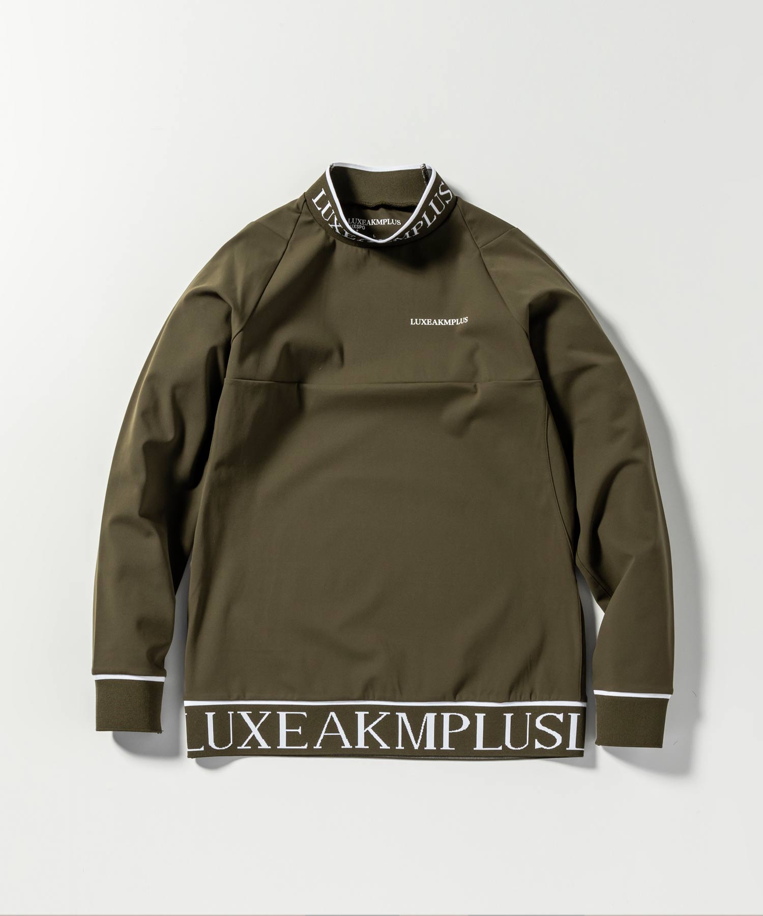 LUXEAKMPLUS(リュクスエイケイエムプラス)ゴルフ 軽量ヘムロゴモックネックロングTシャツ