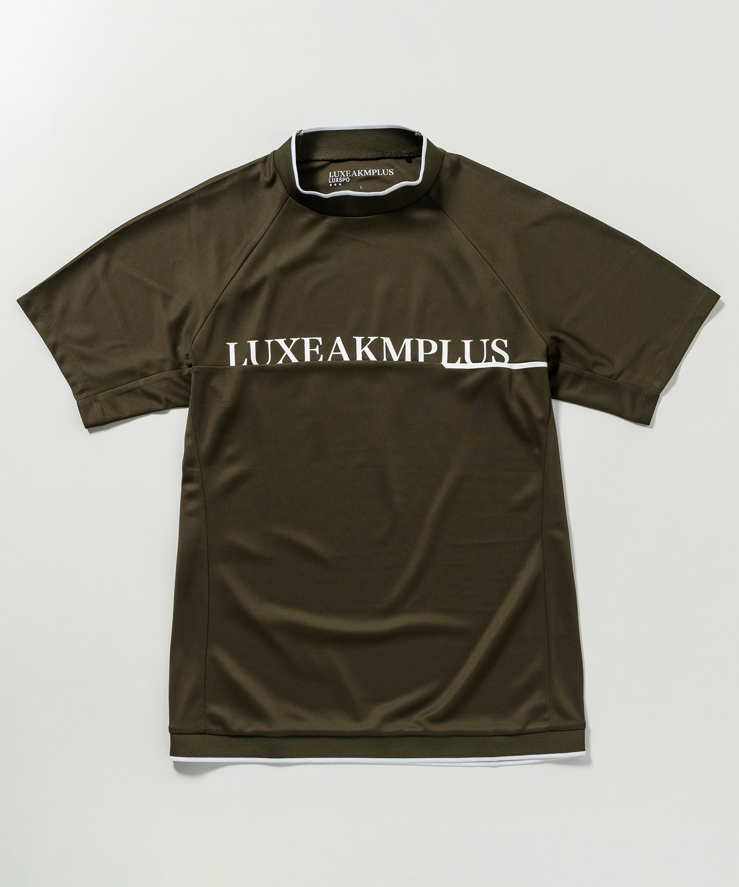 LUXEAKMPLUS(リュクスエイケイエムプラス)ゴルフ バックロゴ半袖モックネックTシャツ(吸水 / UVカット / 冷感)