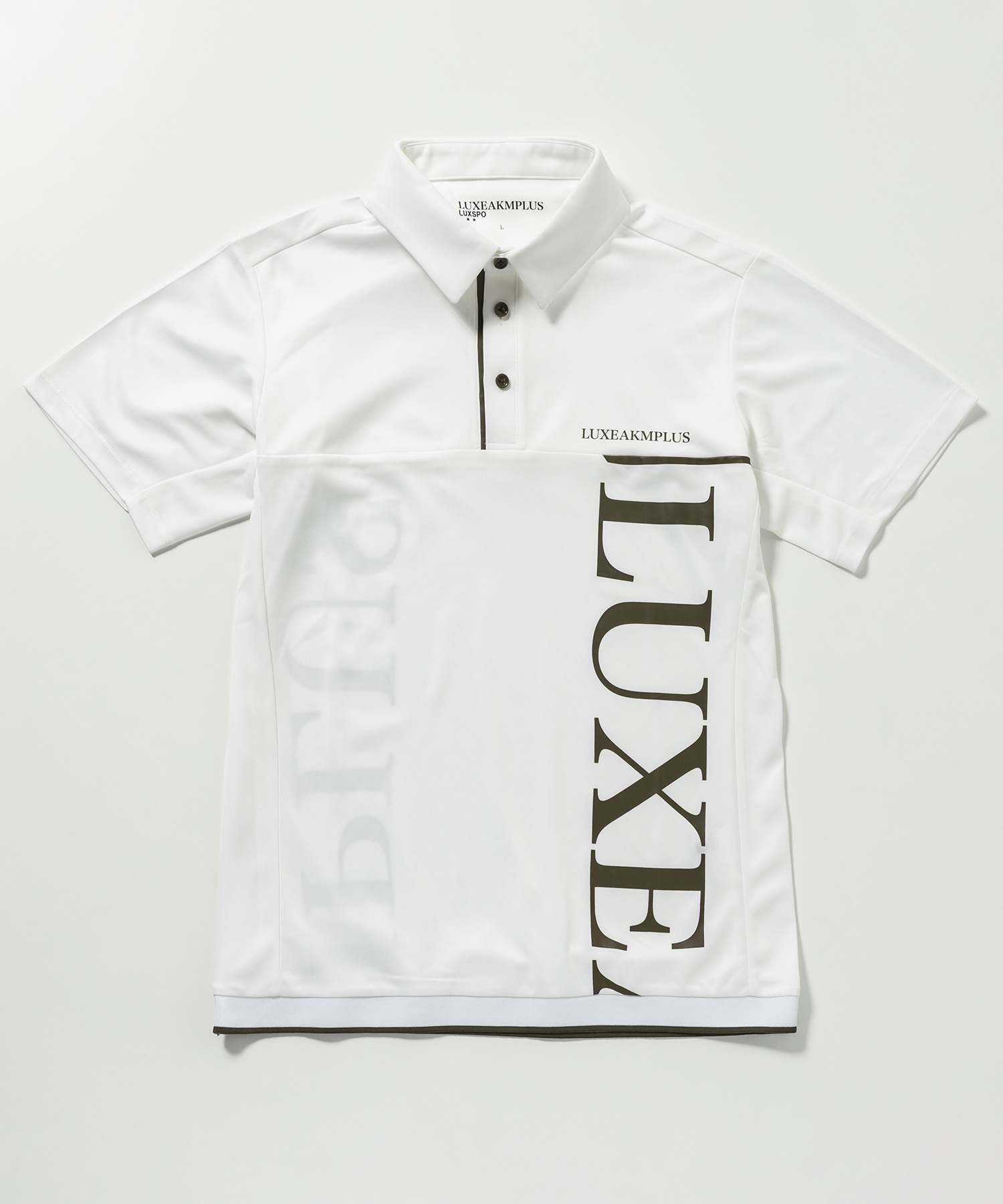 LUXEAKMPLUS(リュクスエイケイエムプラス)ゴルフ バーチカルロゴ半袖ポロシャツ(吸水速乾 / UVカット)