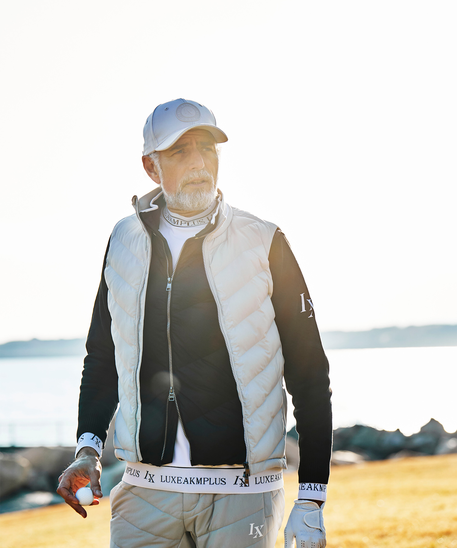 LUXEAKMPLUS 2025 AW NO.4