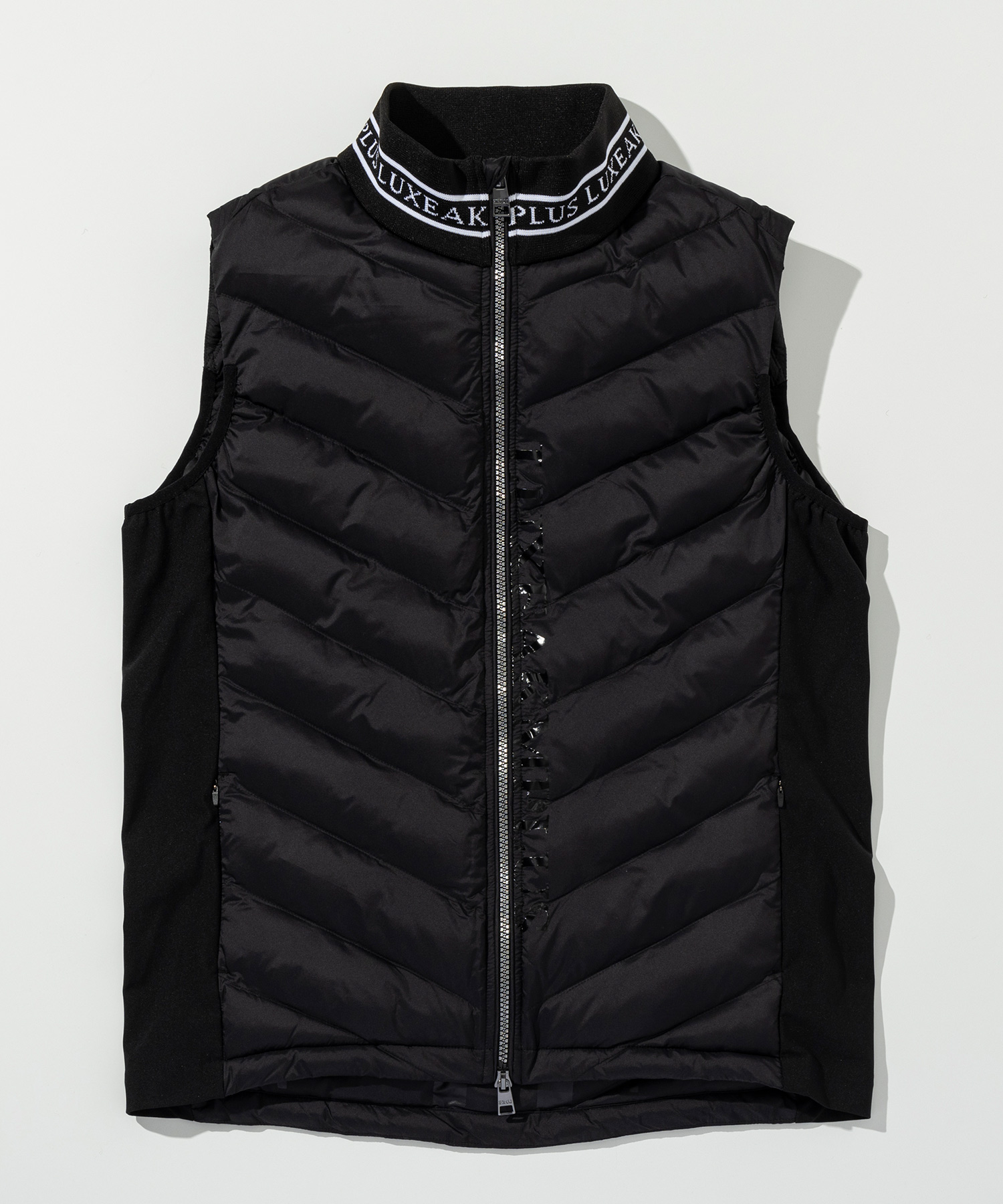 LUXEAKMPLUS(リュクスエイケイエムプラス)ゴルフ ムーブライトパデッドジャケットベスト