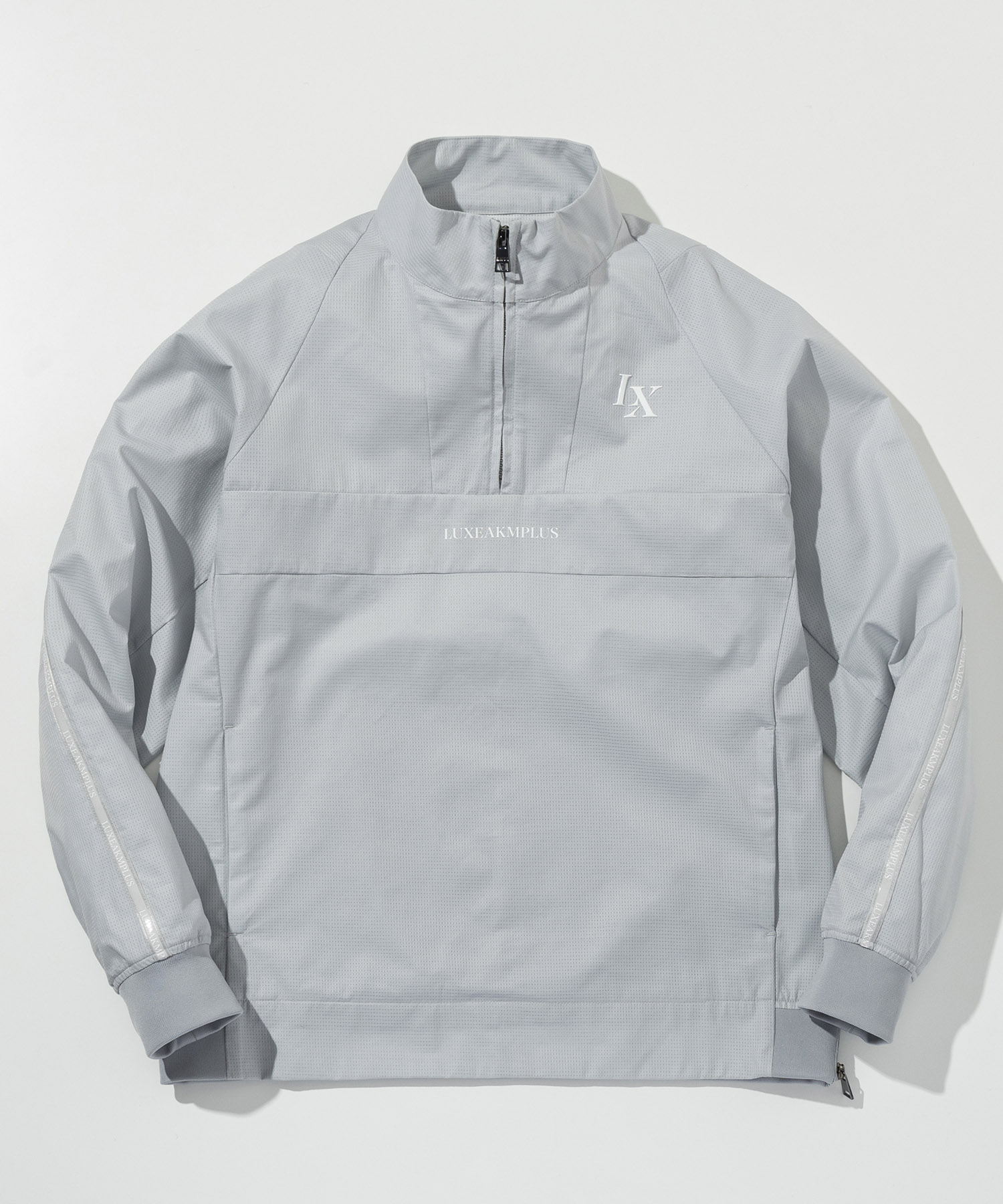 LUXEAKMPLUS(リュクスエイケイエムプラス)ゴルフ ラインハーフジップ ブリーザブルブルゾン