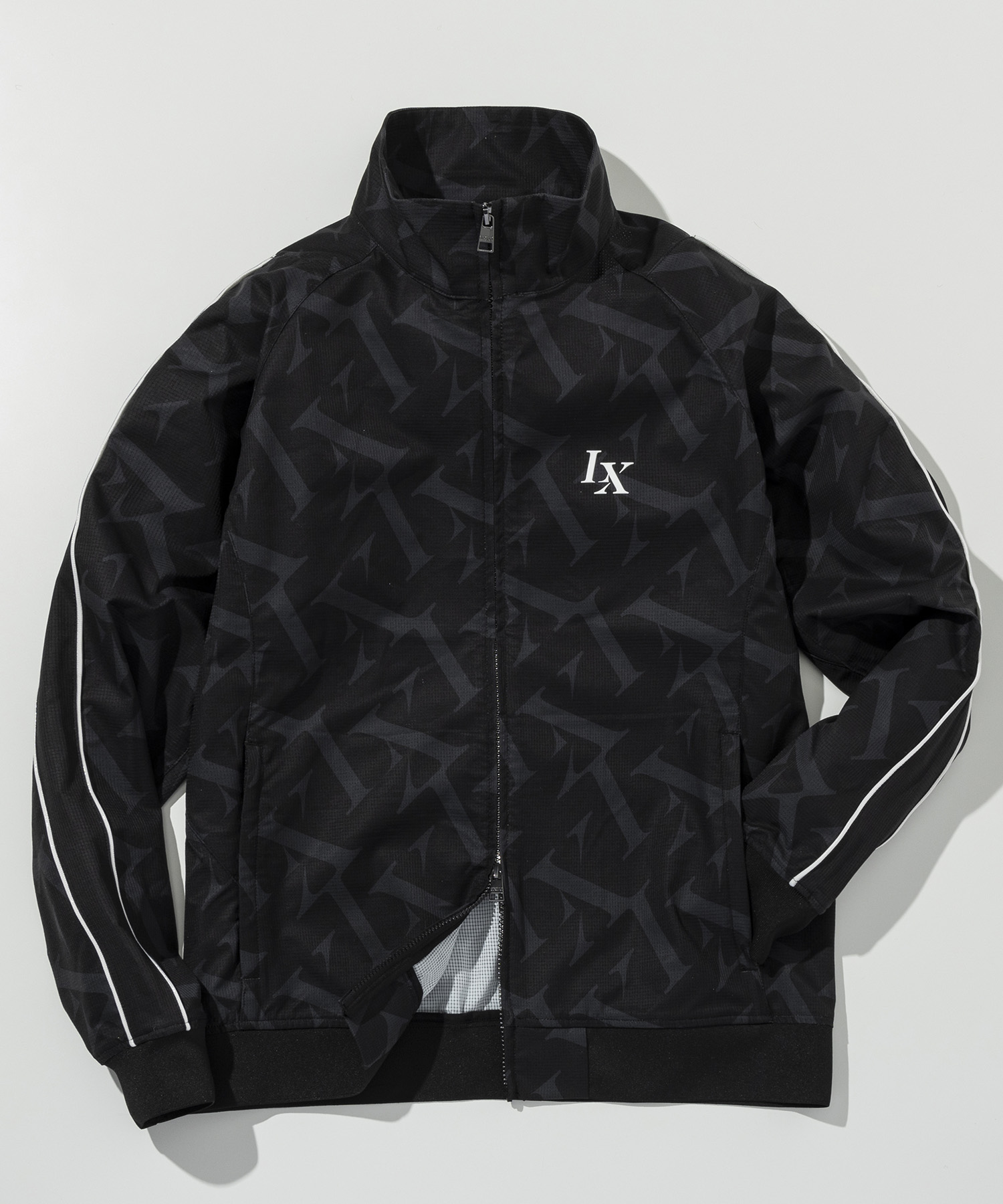 LUXEAKMPLUS(リュクスエイケイエムプラス)ゴルフ 総柄ブリーザブルジップブルゾン