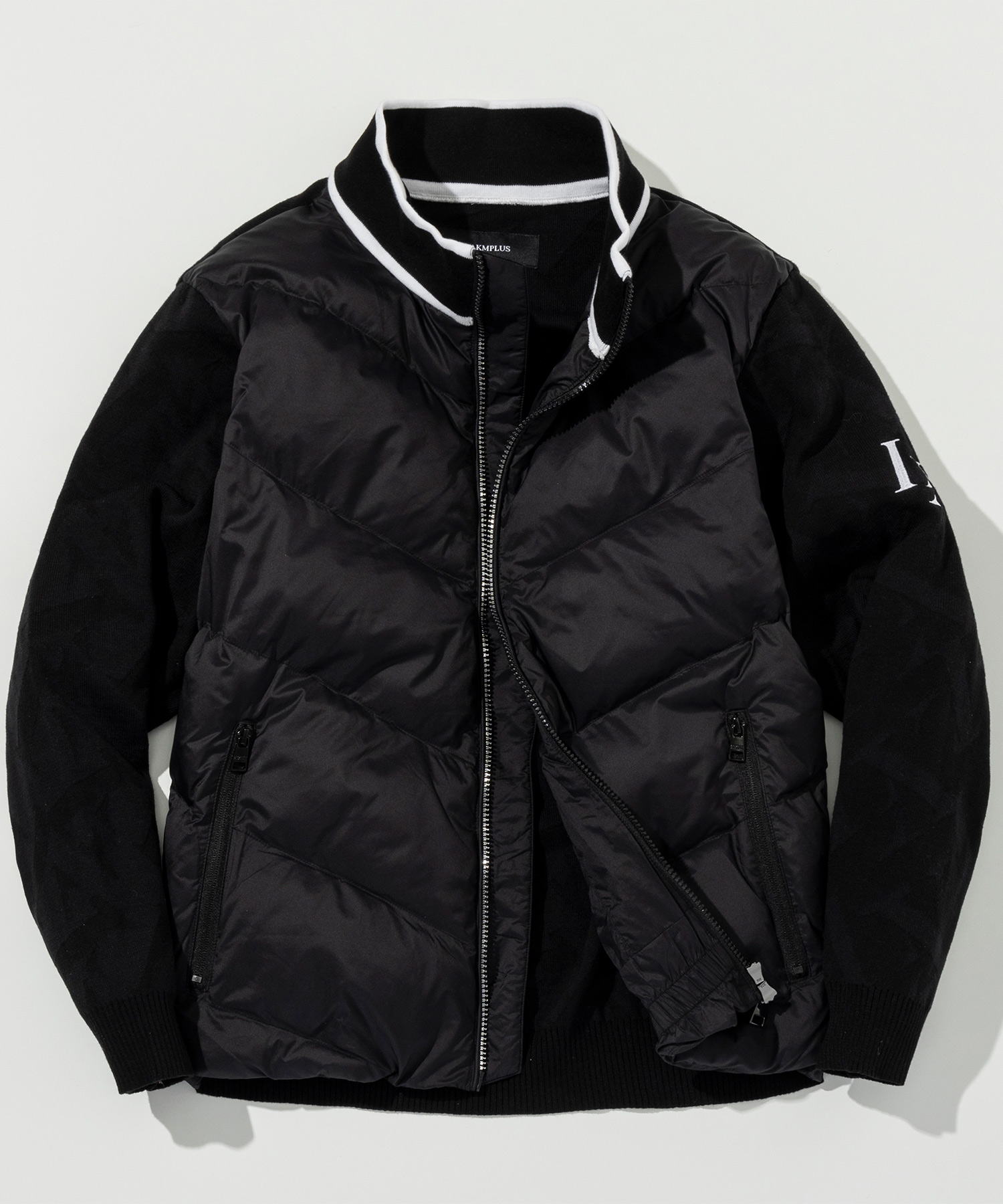 LUXEAKMPLUS(リュクスエイケイエムプラス)ゴルフ スリーブニットパデッドスタンドジャケット